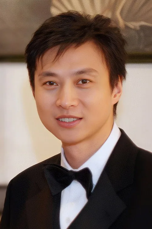 倪震