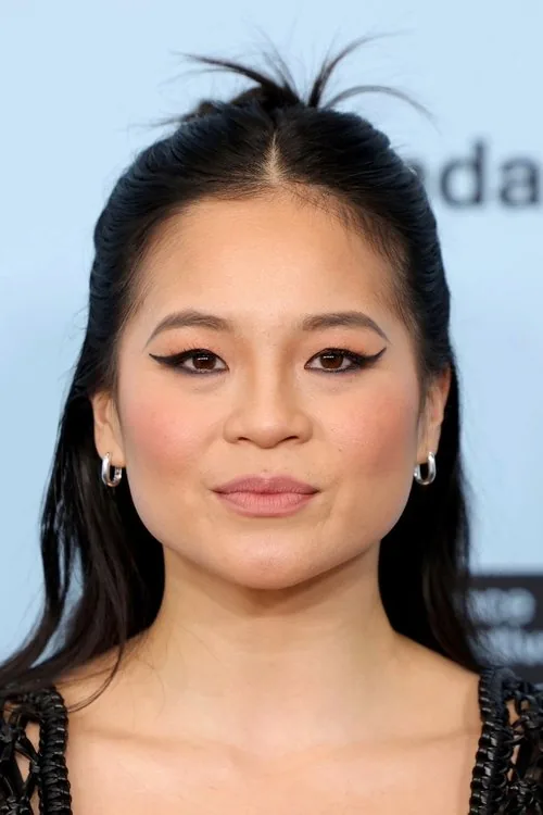 Kelly Marie Trần
