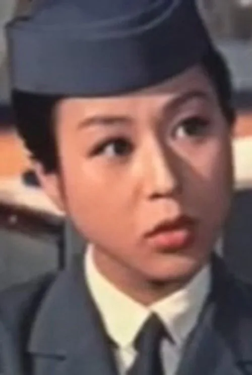 峯品子
