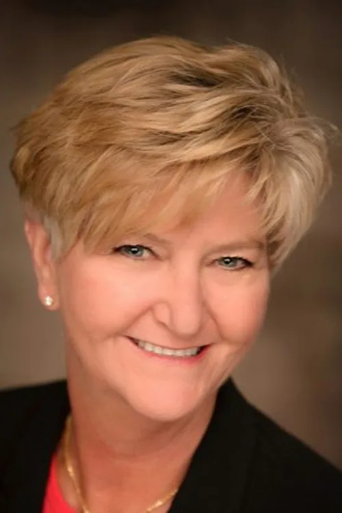 Lisa Benson