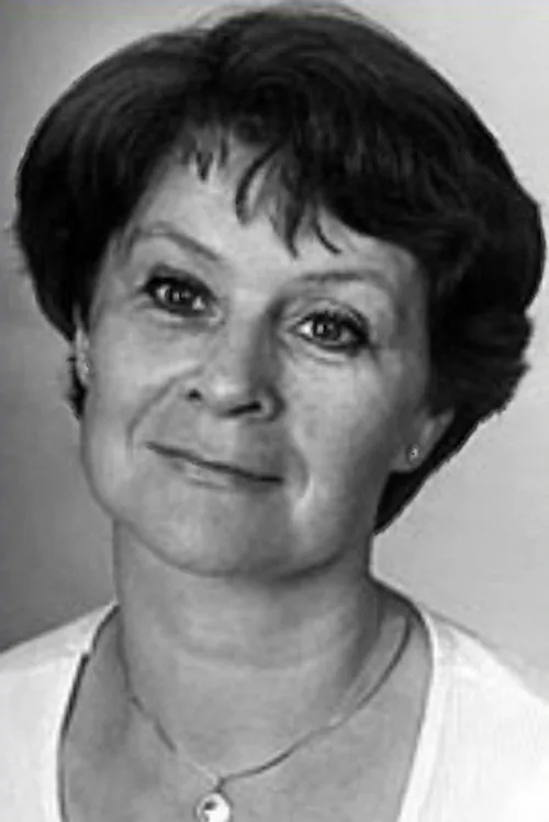 Анна Жарова