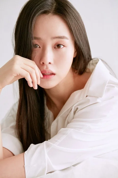 최윤라