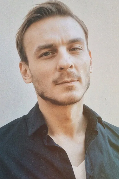 Александр Медведев