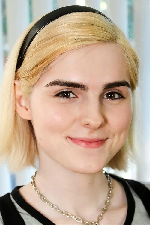 Ella Hollywood