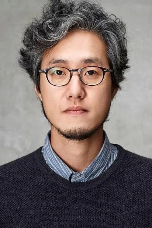 김민홍