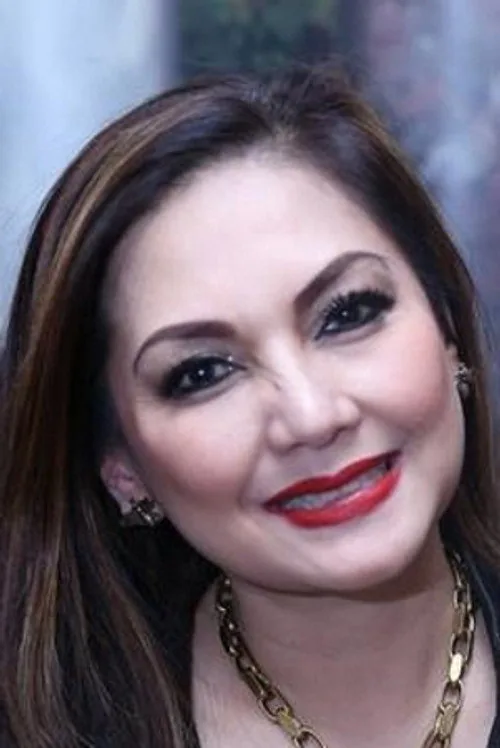 Nia Daniati