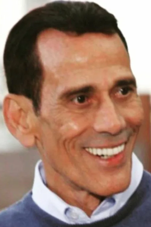 محمود عزب