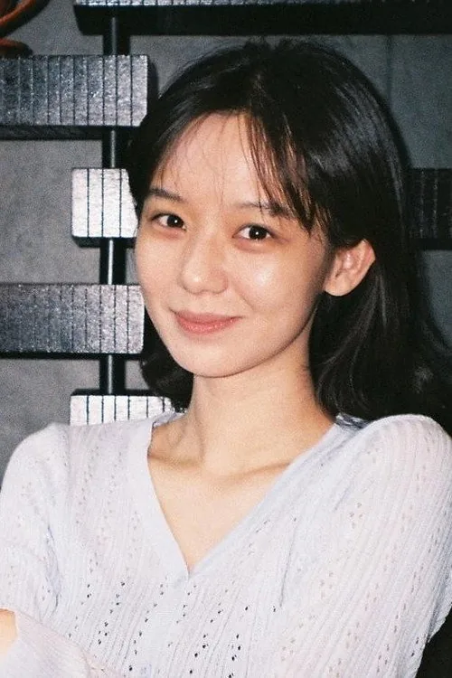 黄婧仪