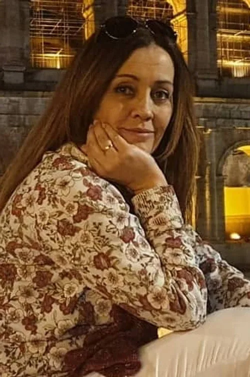Eva M Guimarey