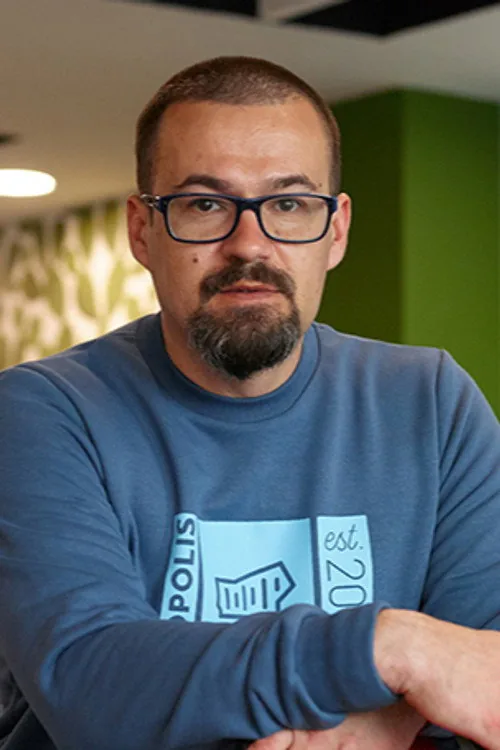 Artyom Usov