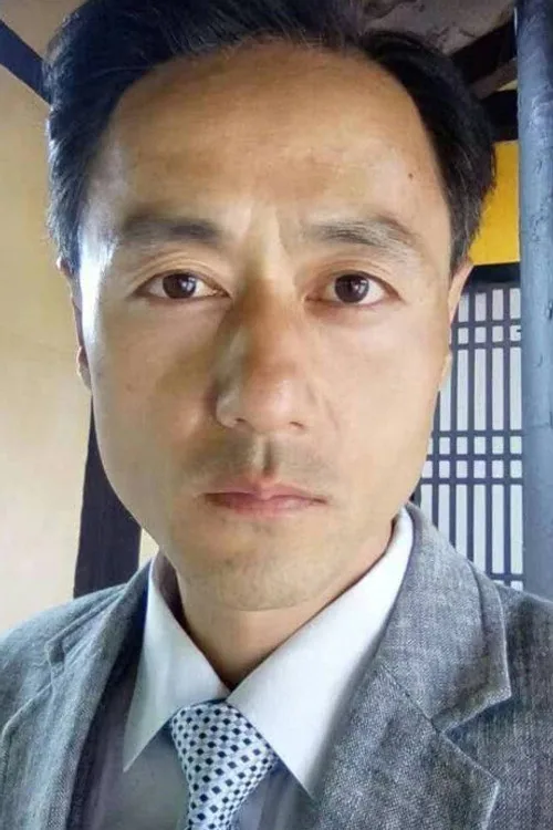 黄尊