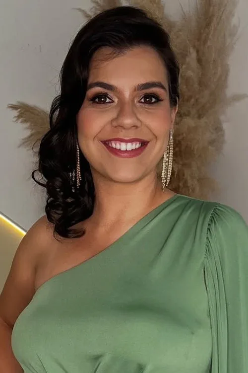 Aline Araújo