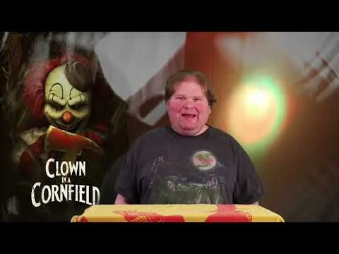 Clown in a Cornfield (2025) Filmkritik