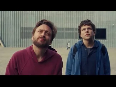 Podsumowanie Warsaw Jewish Film Festival i recenzja filmu „Real pain.” Spotkanie z twórcami.